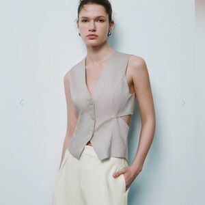 Urban Revivo V-neck Tailored Waistcoat Vest Top